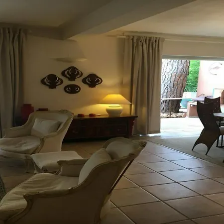 Equipee Avec Jardin A 50m De La Et Commerces - Fr-1-100-238 *