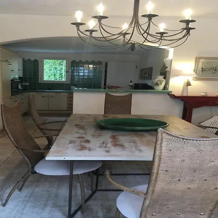 Equipee Avec Jardin A 50m De La Et Commerces - Fr-1-100-238 Villa *