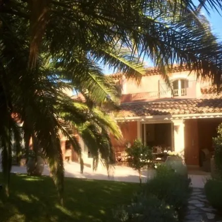 Villa Equipee Avec Jardin A 50m De La Et Commerces - Fr-1-100-238 *